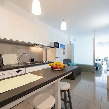 1st Line Studio Las Canteras Beach - Wifi Apartment